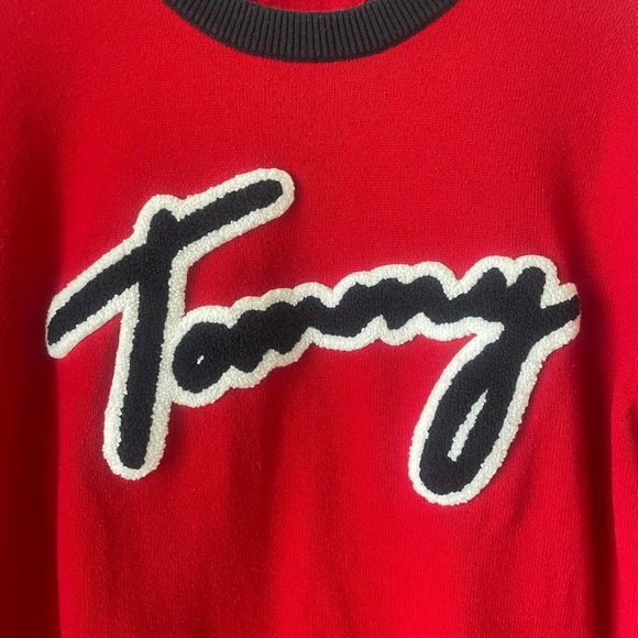 Tommy Hilfiger Red Logo Crewneck Sweater Relaxed Fit M - Picture 3 of 8